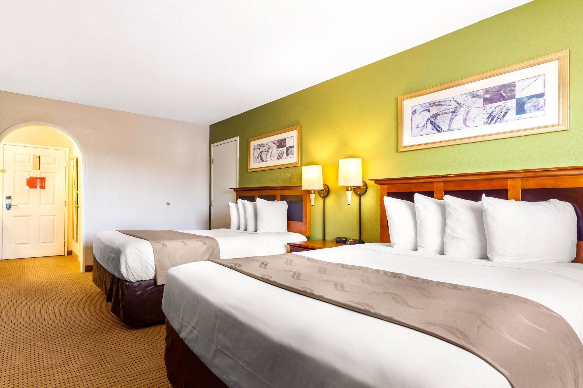 Rodeway Inn Auburn Bagian luar foto