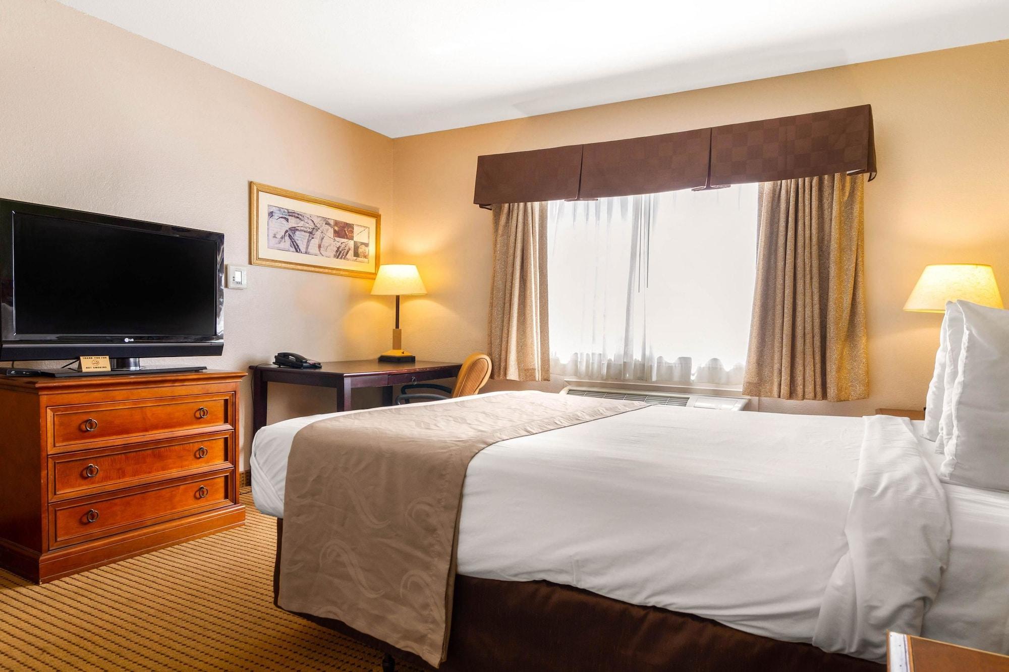 Rodeway Inn Auburn Bagian luar foto