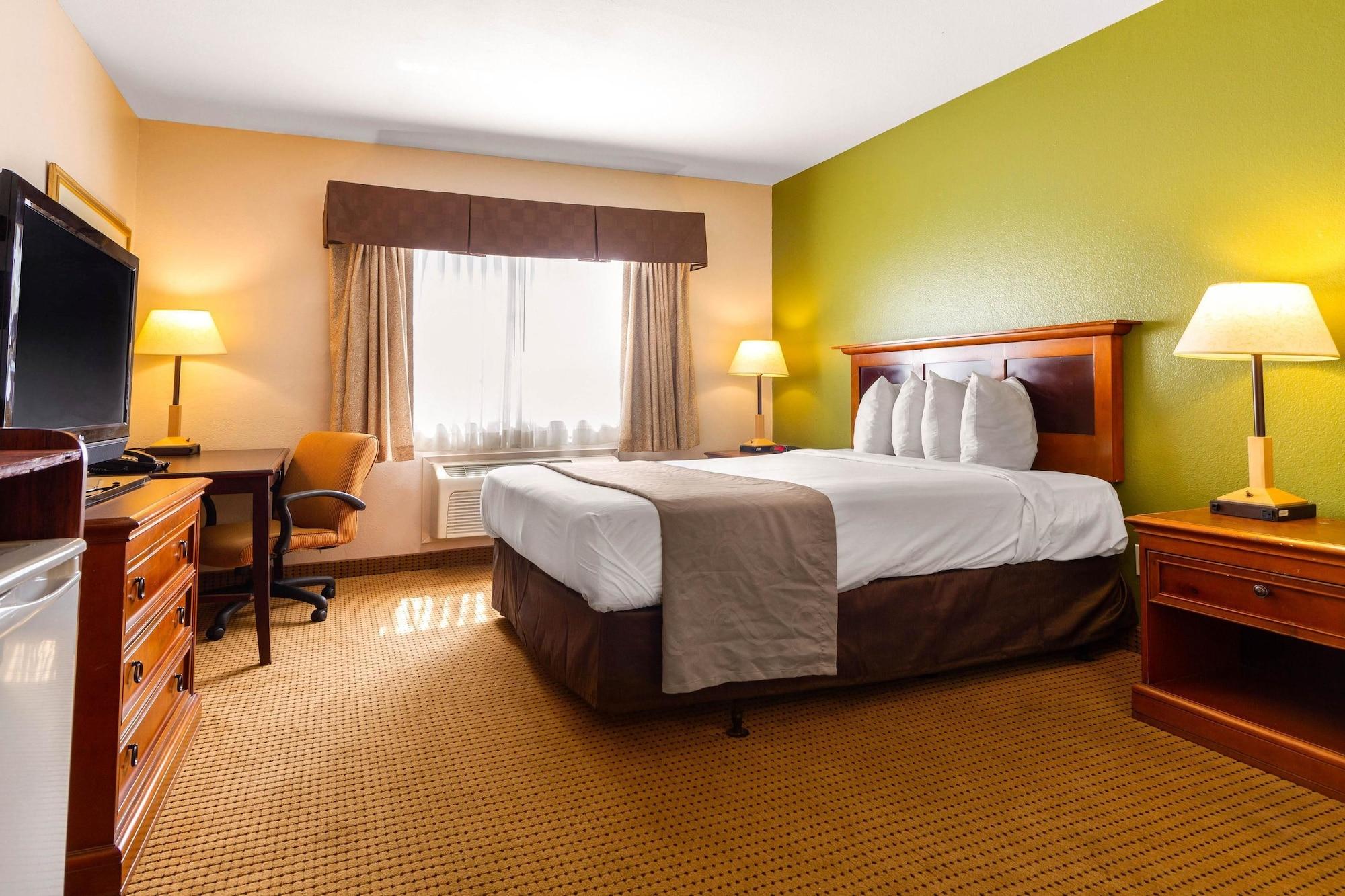 Rodeway Inn Auburn Bagian luar foto