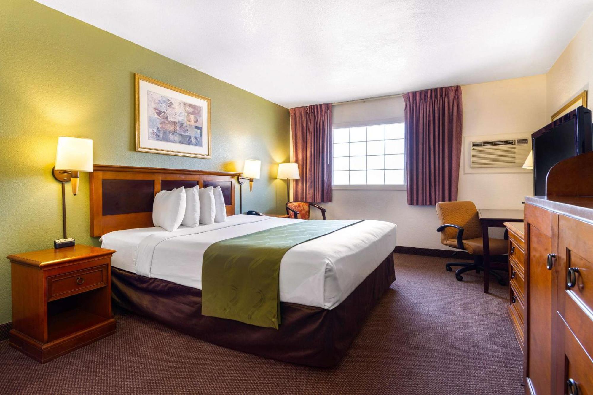 Rodeway Inn Auburn Bagian luar foto