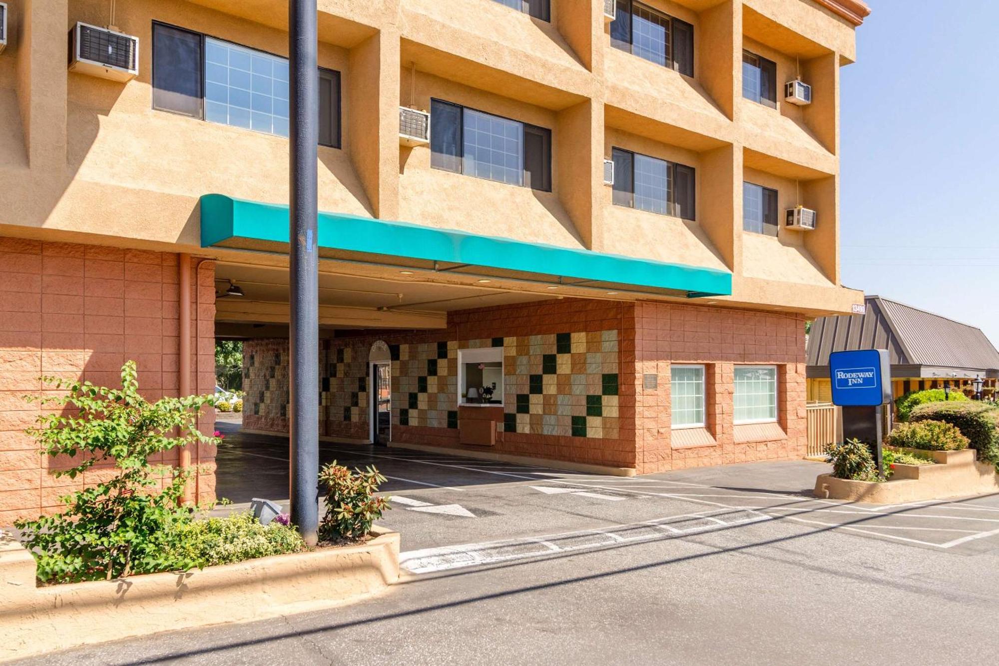 Rodeway Inn Auburn Bagian luar foto