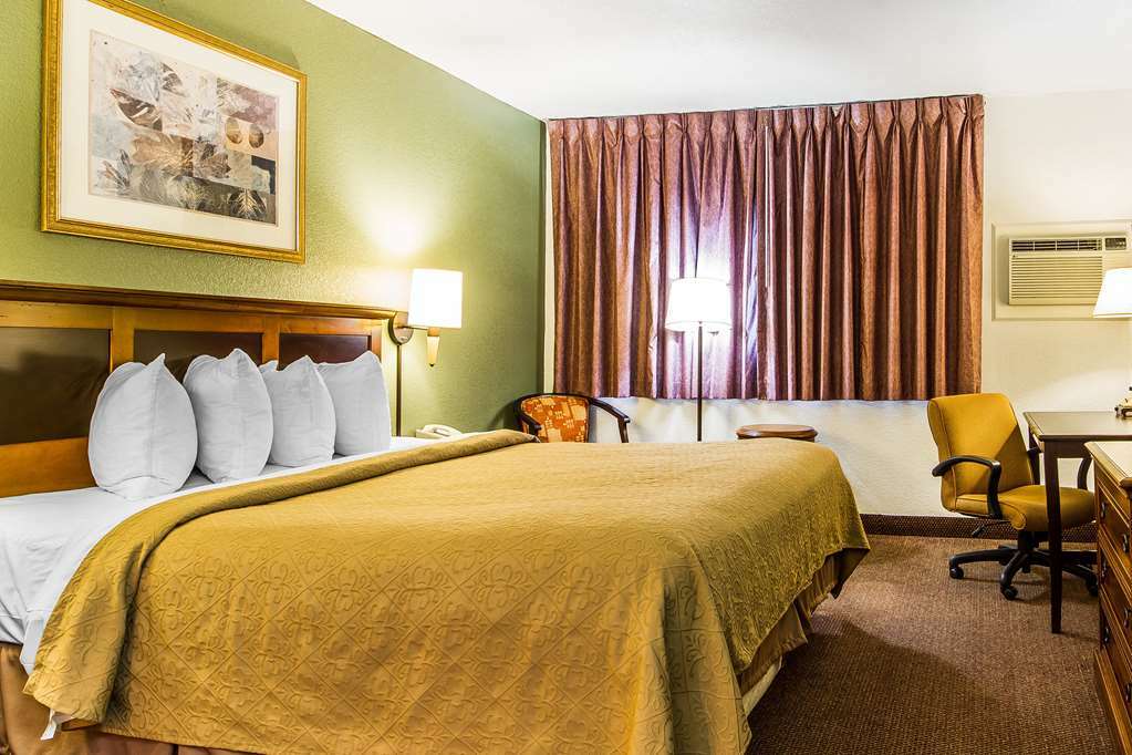 Rodeway Inn Auburn Ruang foto